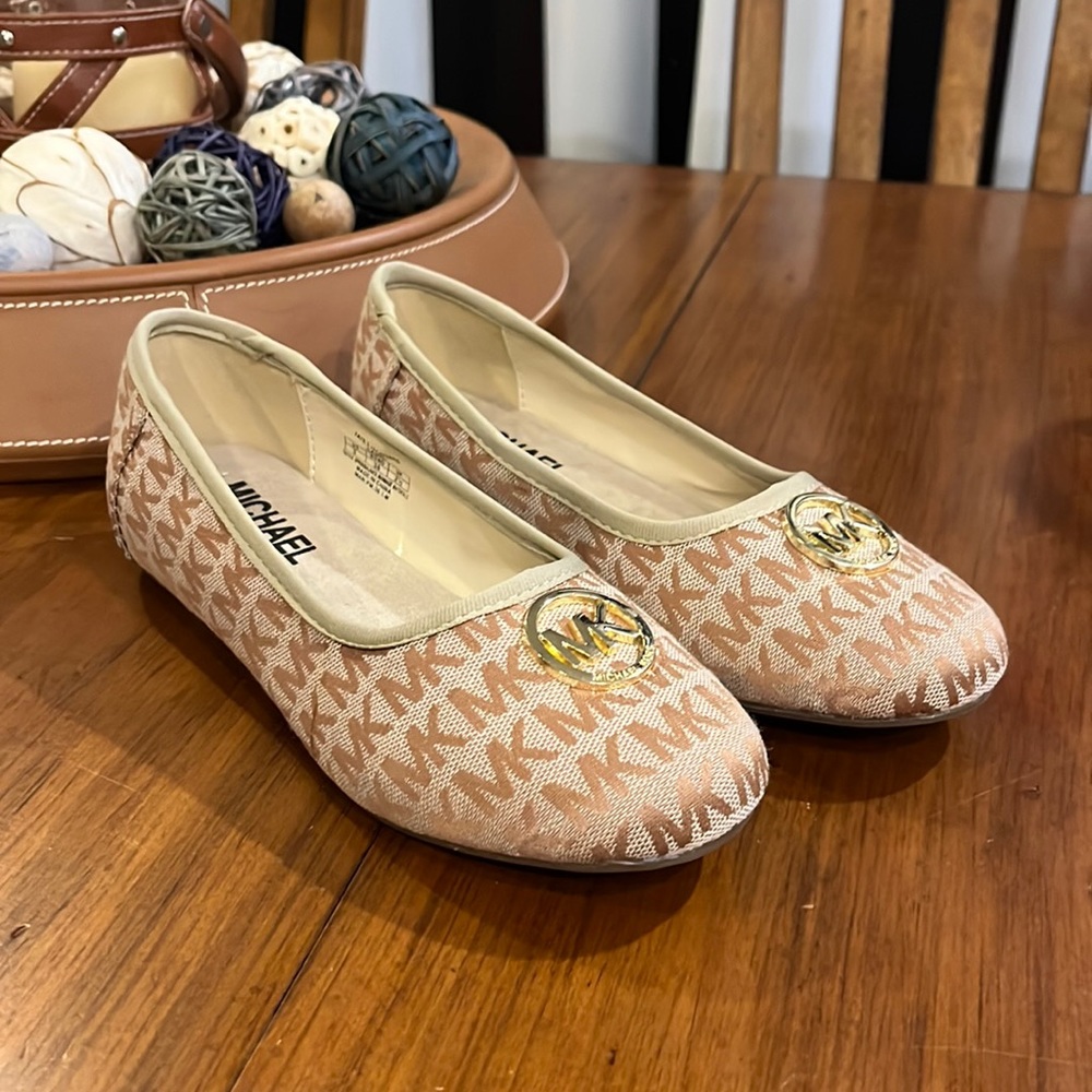 Michael Kors Faye 2 Jacquard Flats Shoes Youth GS Big Girls Size 5 / Women’s 6.5